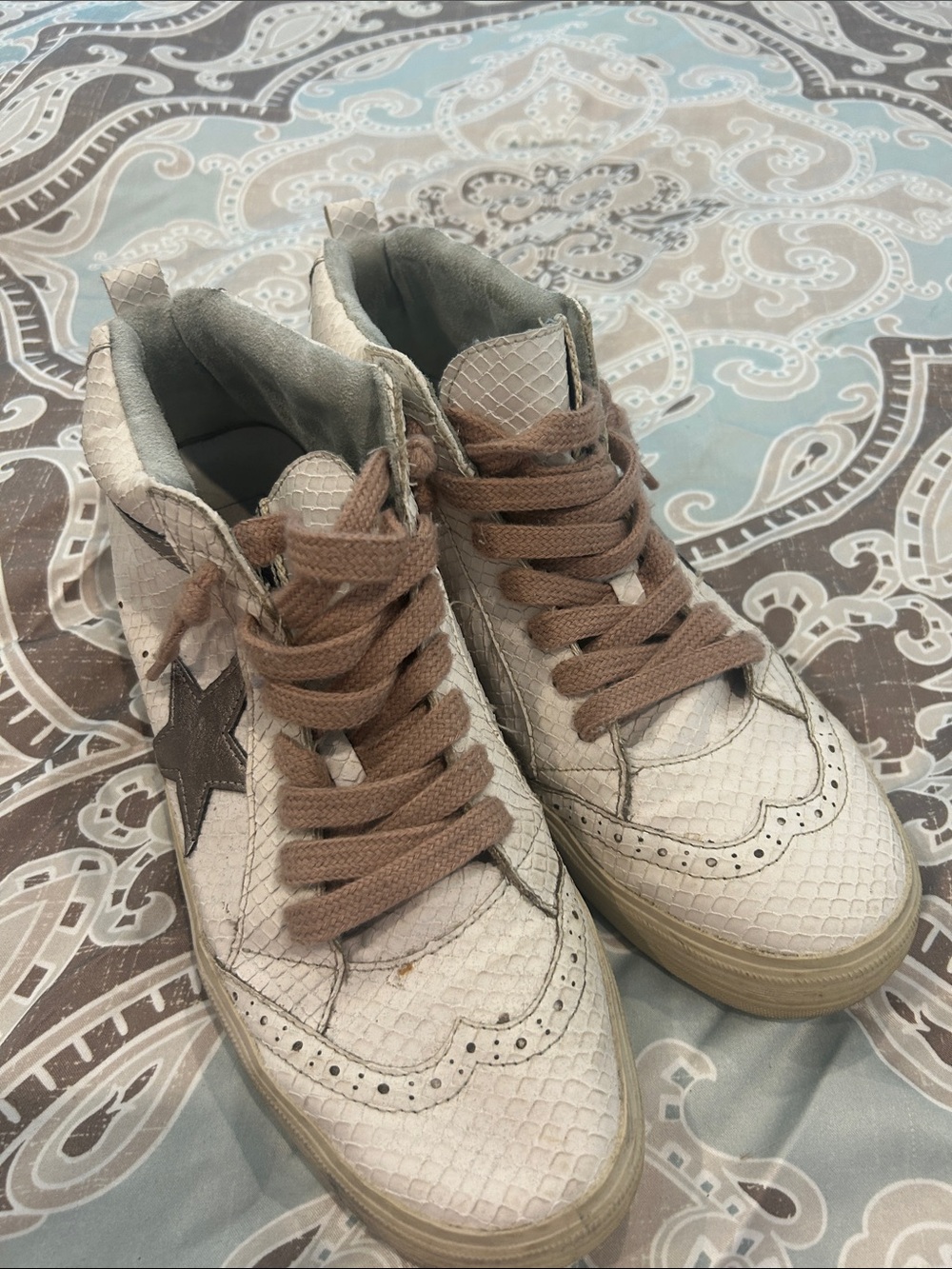 ShuShop Beige High-Top Sneakers with Brown Star and Taupe Laces
